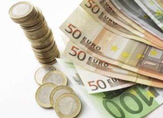 O que é e como funciona o Tax Free na Italia - imagem de euros