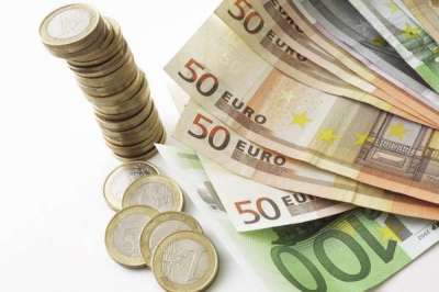 O que é e como funciona o Tax Free na Italia - imagem de euros