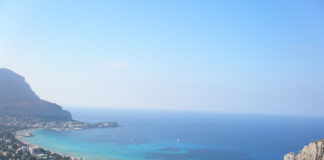 Foto de 2012 tirada do Monte Pellegrino