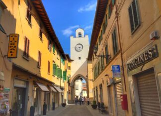 Borgo San Lorenzo Torre Orologio