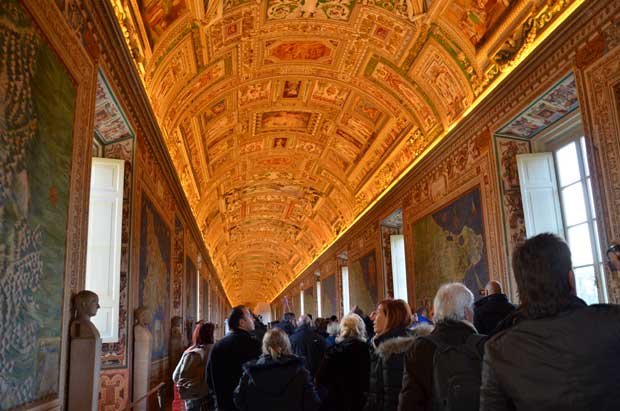 A sala dos mapas nos Museus do Vaticano