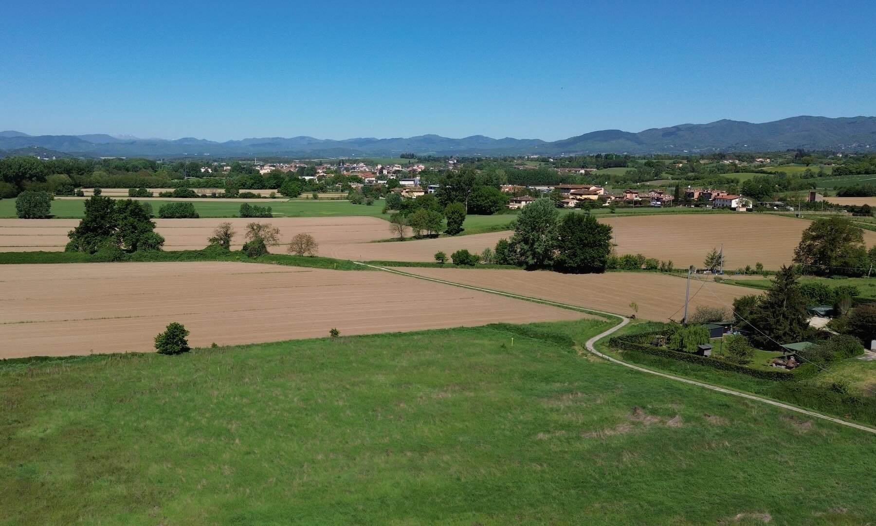 Foto tirada com meu drone de um trecho da Pista Ecoturistica Sieve no trecho de Borgo San Lorenzo a Rabatta, Mugello, Toscana, Itália