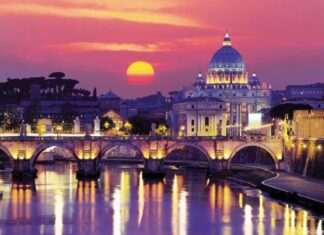 a que horas anoitece em Roma