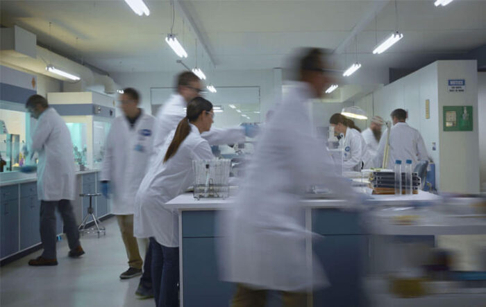 Pfizer e BioNTech anunciam vacina com 90% de eficácia para prevenção do coronavirus