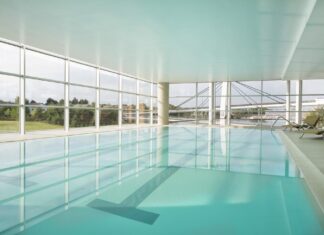 Piscina do Sheraton Hotel dentro do Aeroporto de Milão MXP