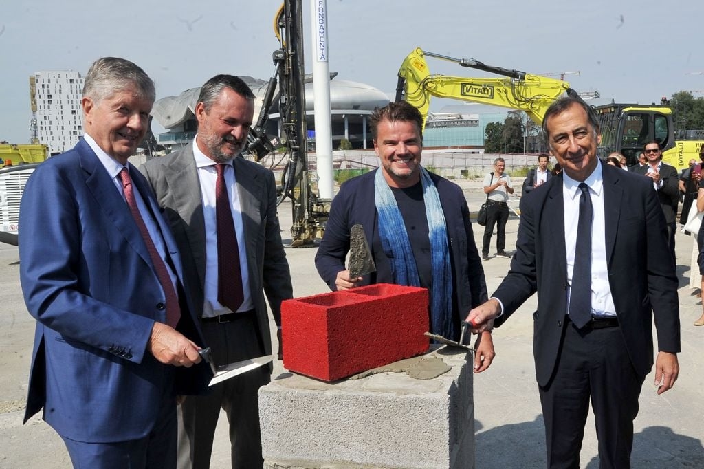 CityWave em Milão começa a ser construído 4 Beppe Sala, prefeito de Milão, anuncia o início da construção do CityWave