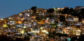A arte pode mudar o mundo - insideout - foto da favela do Rio de Janeiro pelo fotógrafo JR