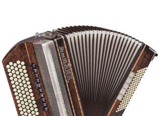 comprar acordeon na Italia