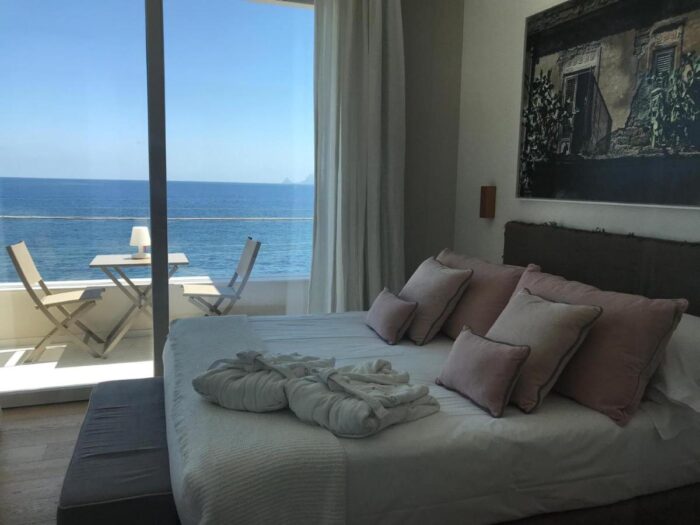 Hotel em Mondello: Unìco Boutique Hotel d'Arte (4 estrelas) foto do quarto com vista para o mar