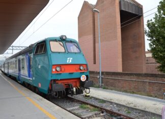 trem regional toscana