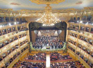 Concerto de Ano Novo em Veneza no Teatro La Fenice