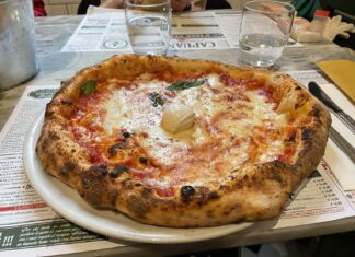 pizza napolitana em Milão