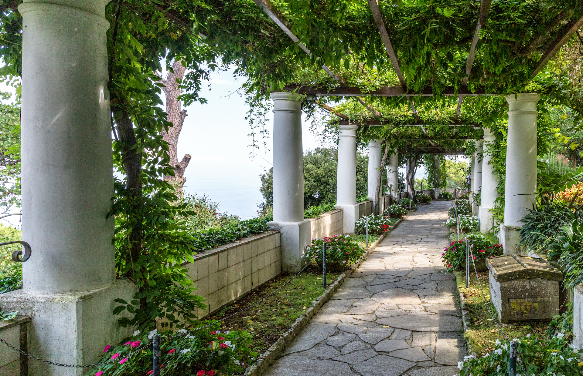  Jardins da Villa San Michele em Anacapri, ilha de Capri, Itália