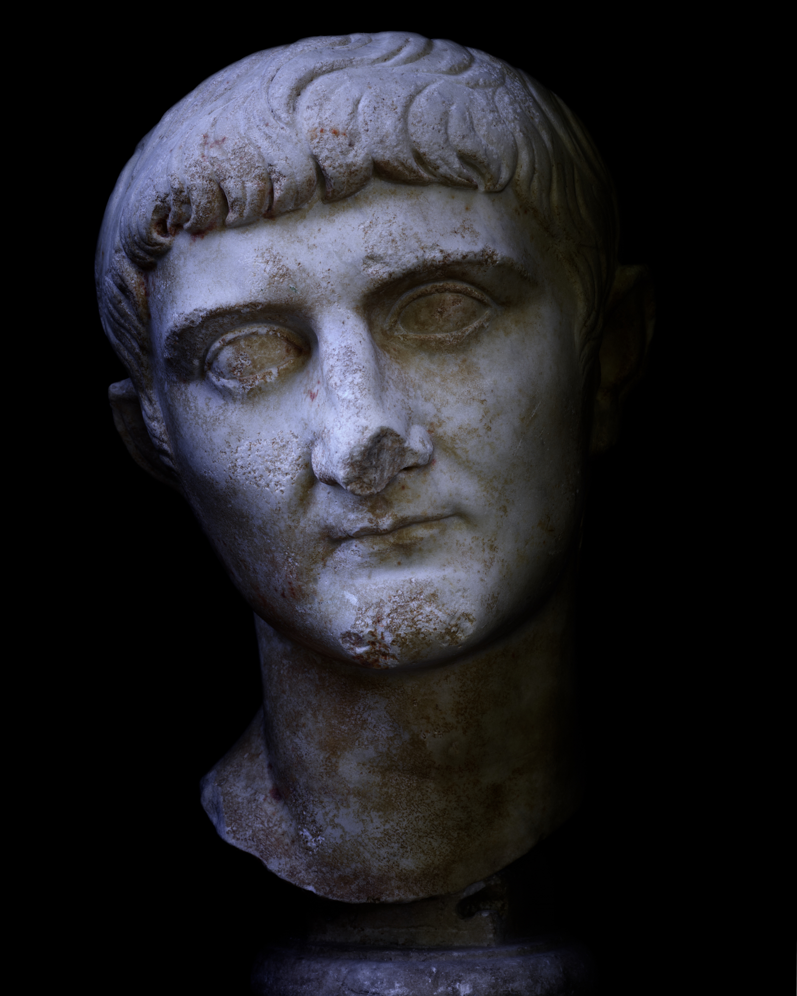 A escultura de Tibério na Villa San Michele, na ilha de Capri