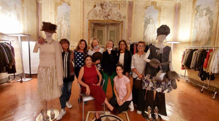 Florence Vintage Market, um evento de moda e solidariedade no Palazzo Corsini de Florença