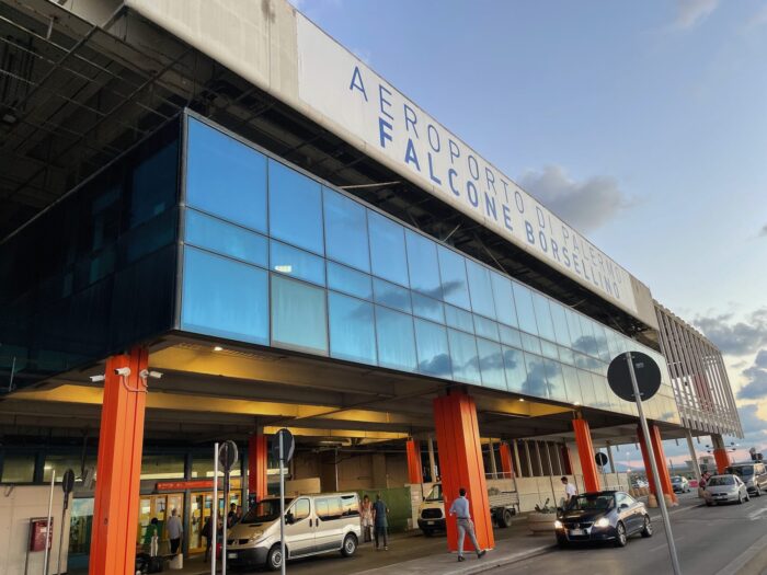 Como ir do Aeroporto de Palermo ao Centro - foto da fachada do Aeroporto de Palermo "Falcone Borsellino" PMO