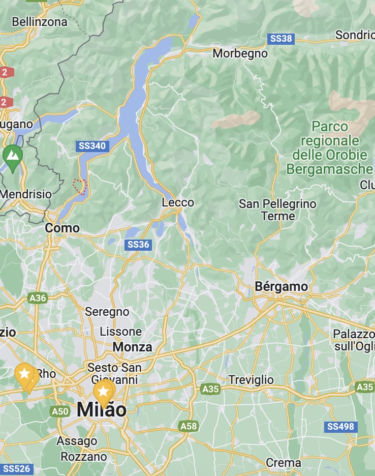 O Lago de Como com sua forma de Y invertido