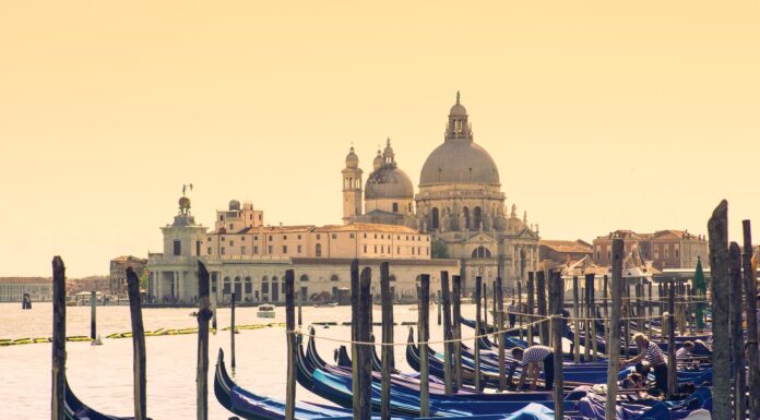 Ingresso para entrar em Veneza será cobrado a partir de 2024