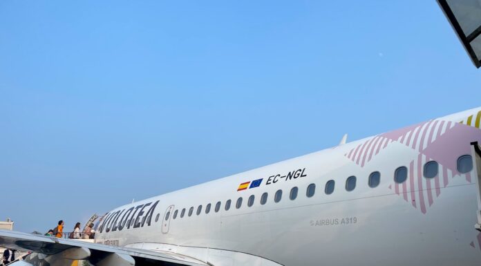 Airbus A319 da Volotea usado na rota Florença - Palermo - foto de 28 de junho de 2023. Em 2024 anunciado novo voo direto de Florença a Praga em 2024