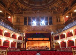 Concerto de Ano Novo em Palermo: Uma Noite de Strauss e Brahms no Politeama Garibaldi