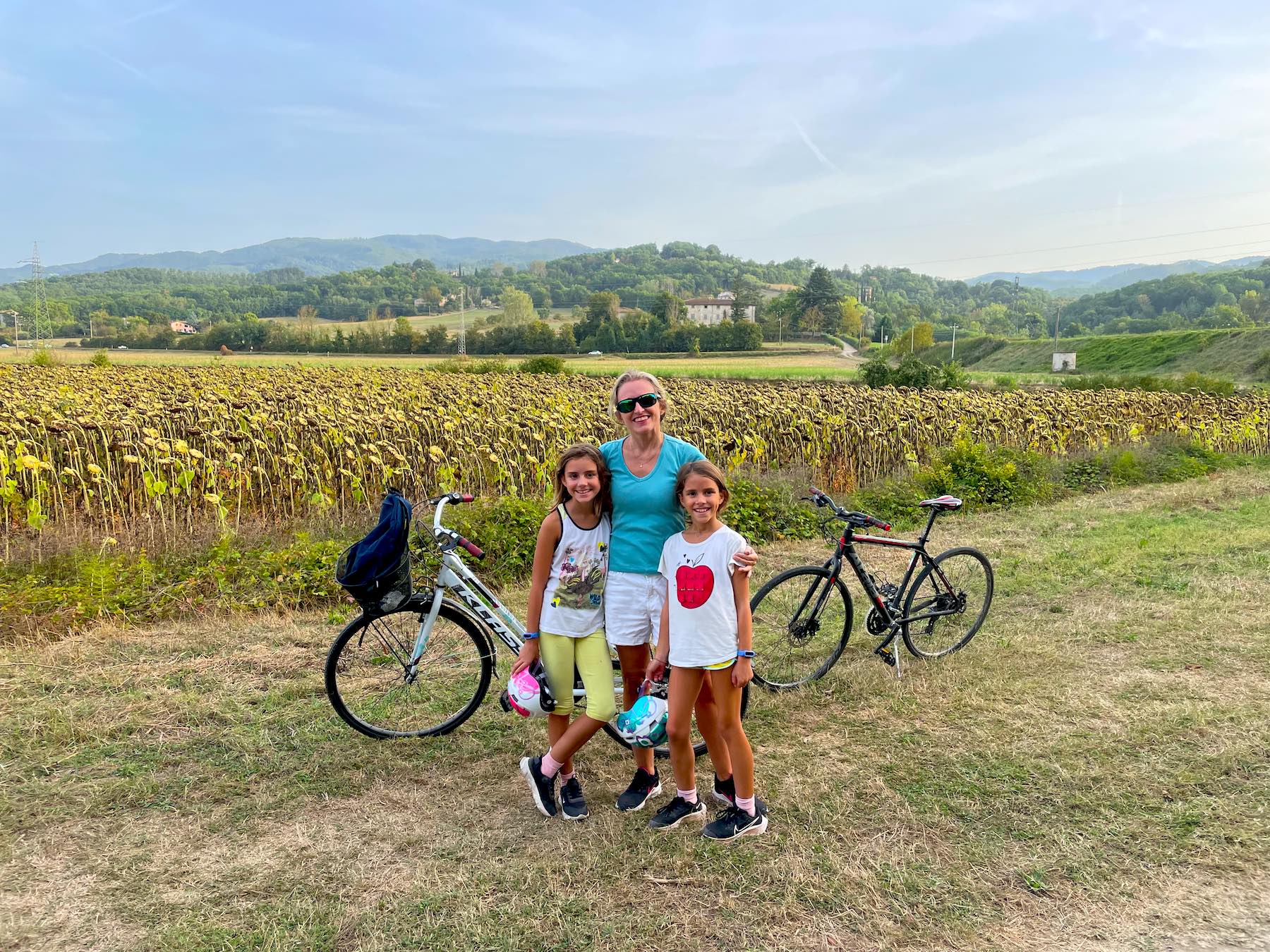 Parada para descansar em uma trilha de bicicleta no Mugello, Toscana
