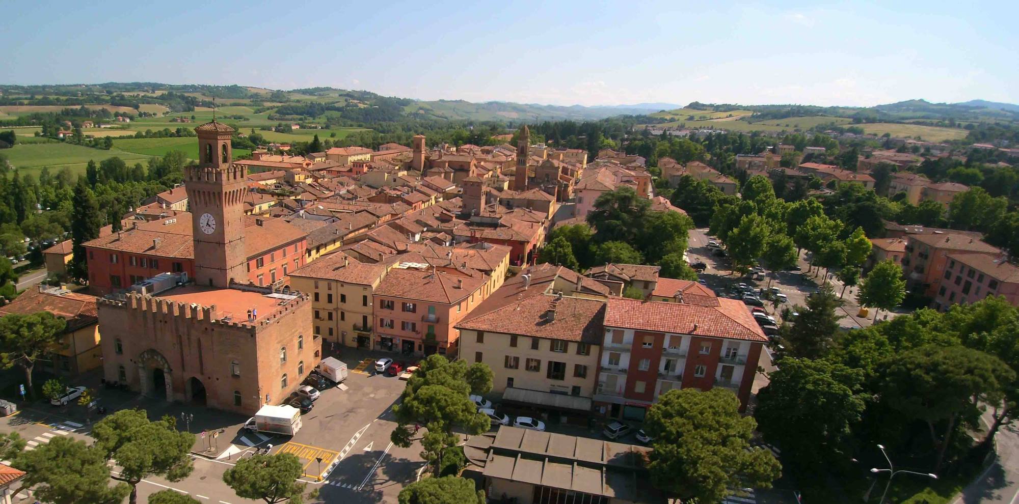 A mostra "Magic" em homenagem a Ayrton Senna parte de Castel San Pietro Terme, no estado da Emilia-Romagna (foto: divulgação)