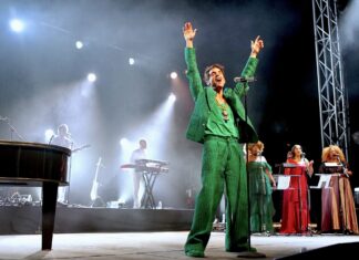 Confirmado show do Mika em 2024 no Lucca Summer Festival