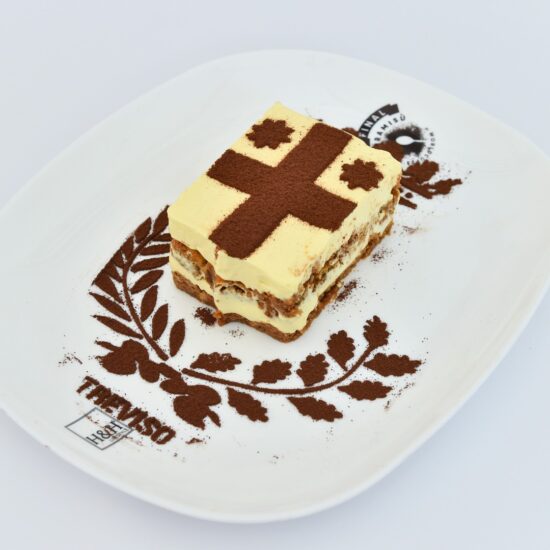A Doce Competição Retorna: Copa do Mundo de Tiramisù 2024 em São Paulo - Na foto o tiramisù da campeã brasileira Patrícia Guerra