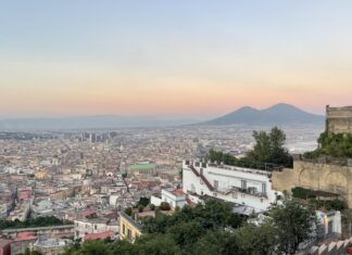 Mirante de San Martino, vista panorâmica de Nápoles do alto