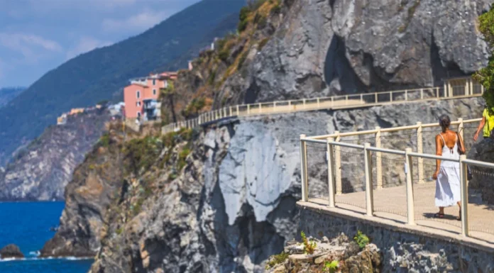 Via dell'Amore reabre