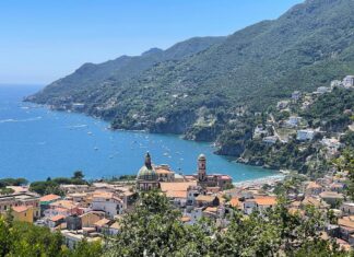 Como ir de Sorrento a Costa Amalfitana: as melhores opções de transporte e passeios