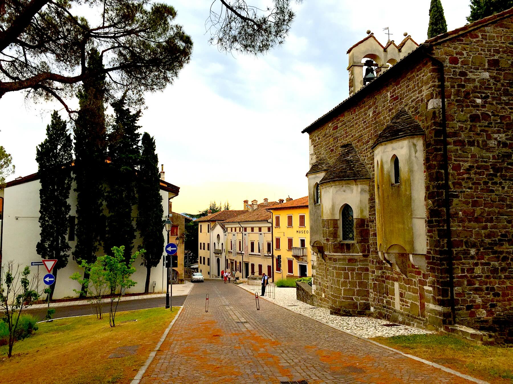 A cidade de Gorizia fica na Italia e faz fronteira com a Eslovênia