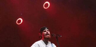 Sam Tompkins em Milão