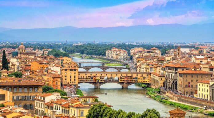 Como ir do Aeroporto de Milão MXP a Florença - no centro da foto a Ponte Vecchio e o Rio Arno