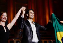 Foto de Matteo Bocelli durante show no Brasil (crédito: divulgação/facebook) - em breve: Show de Matteo Bocelli no Teatro del Silenzio, Toscana