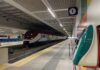 Estação de trem Palermo Aeroporto com validadoras do sistema Tap&Tap em funcionamento, facilitando o acesso ao transporte entre o Aeroporto de Palermo e o centro da cidade