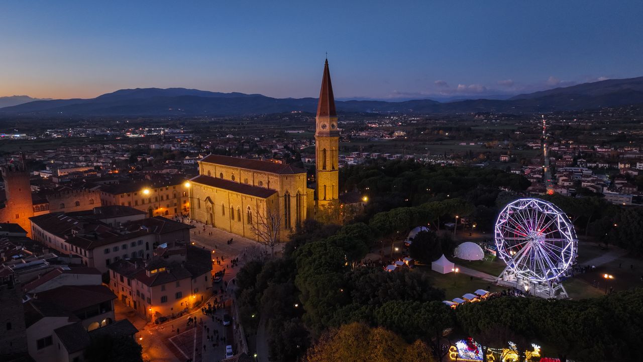 A roda gigante panorâmica será uma das atrações do final de ano em Arezzo