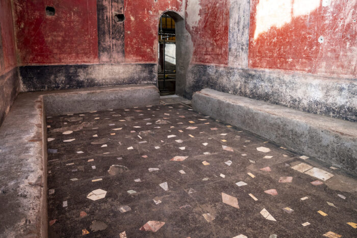 Descoberta em Pompeia: Termas Privadas e Sala de Banquetes em uma Domus Romana