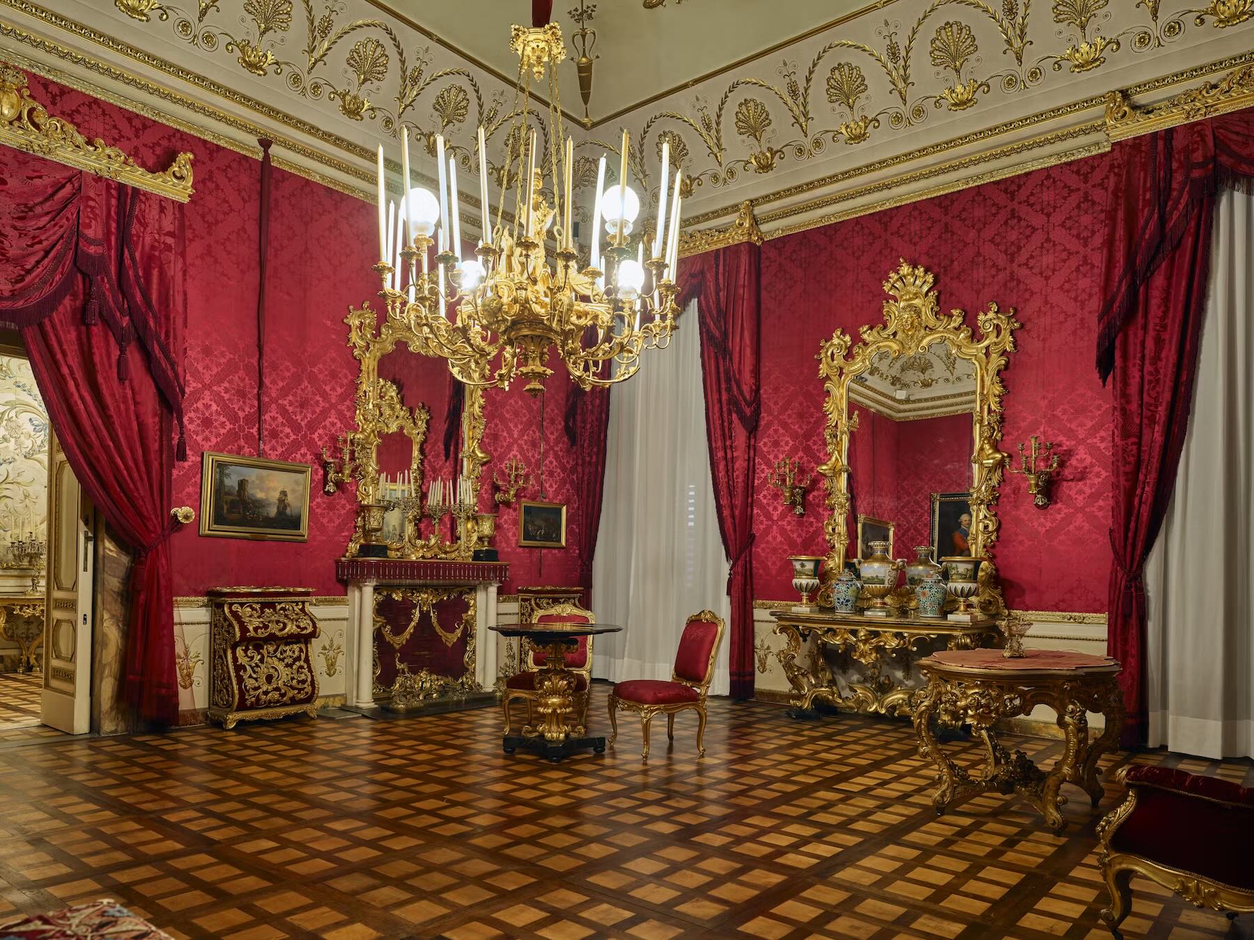 Os apartamentos Reais do Palazzo Pitti - Salotto Rosso