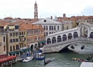 gôndola vira em Veneza 2025