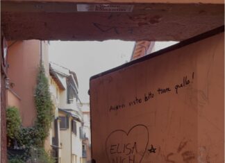 A janelinha secreta de Bolonha: descubra o Canale di Reno pela Finestra di Via Piella
