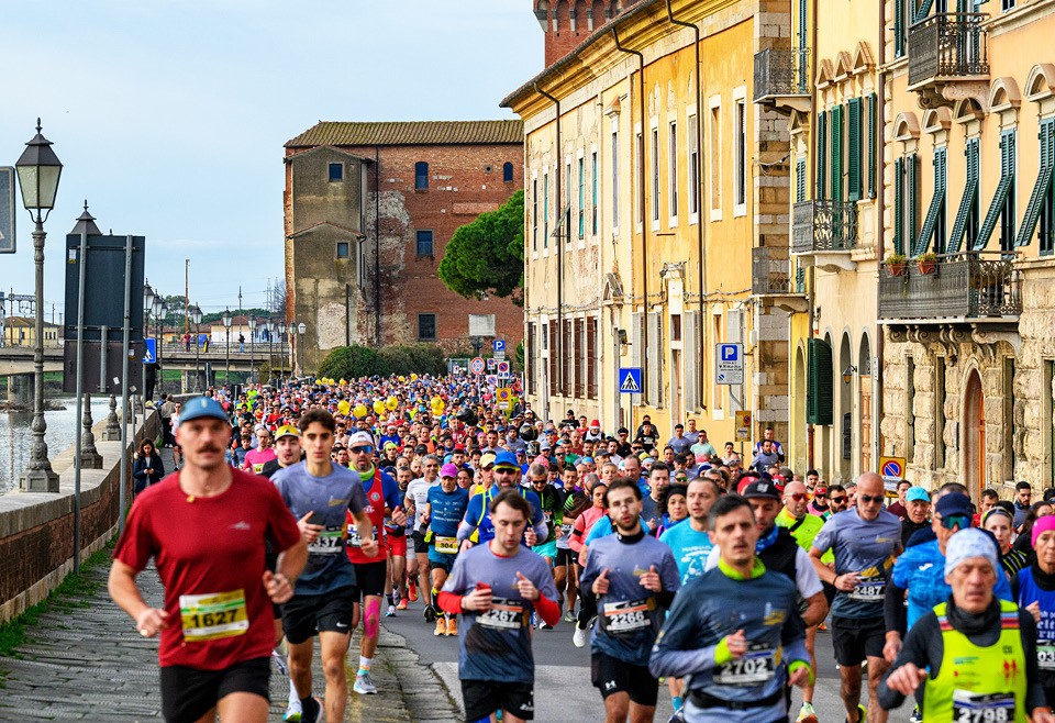 Meia Maratona e Maratona de Pisa 2026 1 Foto de corredores na Maratona de Pisa