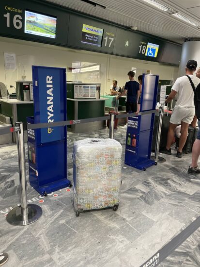 Bagagem Ryanair: medidas atualizadas em vigor desde agosto de 2025 5 Tire uma foto da bagagem por segurança. Em caso de perda ou extravio você tem uma "prova" a mais