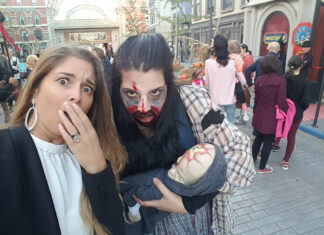 Monstros e personagens assustadores no Halloween Cinecittà World
