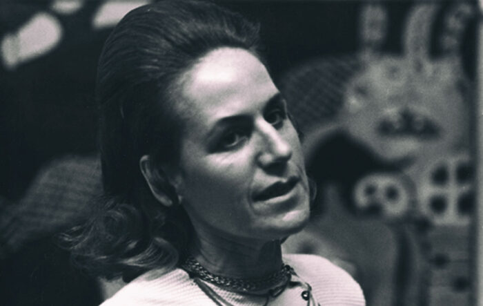 Clemen Parrocchetti: a força e a ironia rebelde no coração de Florença 1 Foto de Clemen Parrocchetti em Milão, 1974 (foto:divulgação)