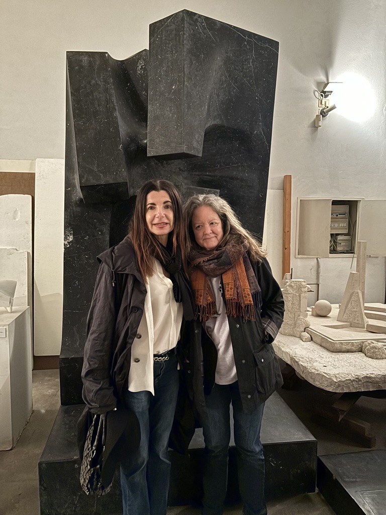 A ideia da escultura: da mão ao robô – arte e inteligência artificial se encontram em Veneza 2 Roberta Semeraro ed Helena Bacardi