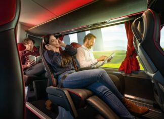 Viagens de ônibus saindo de Barcelona a partir de €5,99