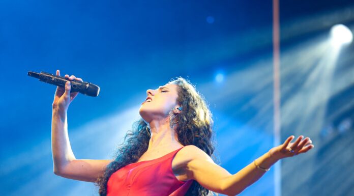 Laura Dalmás em Porto Alegre: clássicos da música italiana no Porto Verão Alegre
