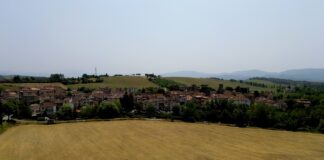 A Ascensão dos Pequenos Vilarejos: “Undertourism” deve movimentar €16 bilhões na Itália em 2026 A Ascensão dos Pequenos Vilarejos: "Undertourism" deve movimentar €16 bilhões na Itália em 2026