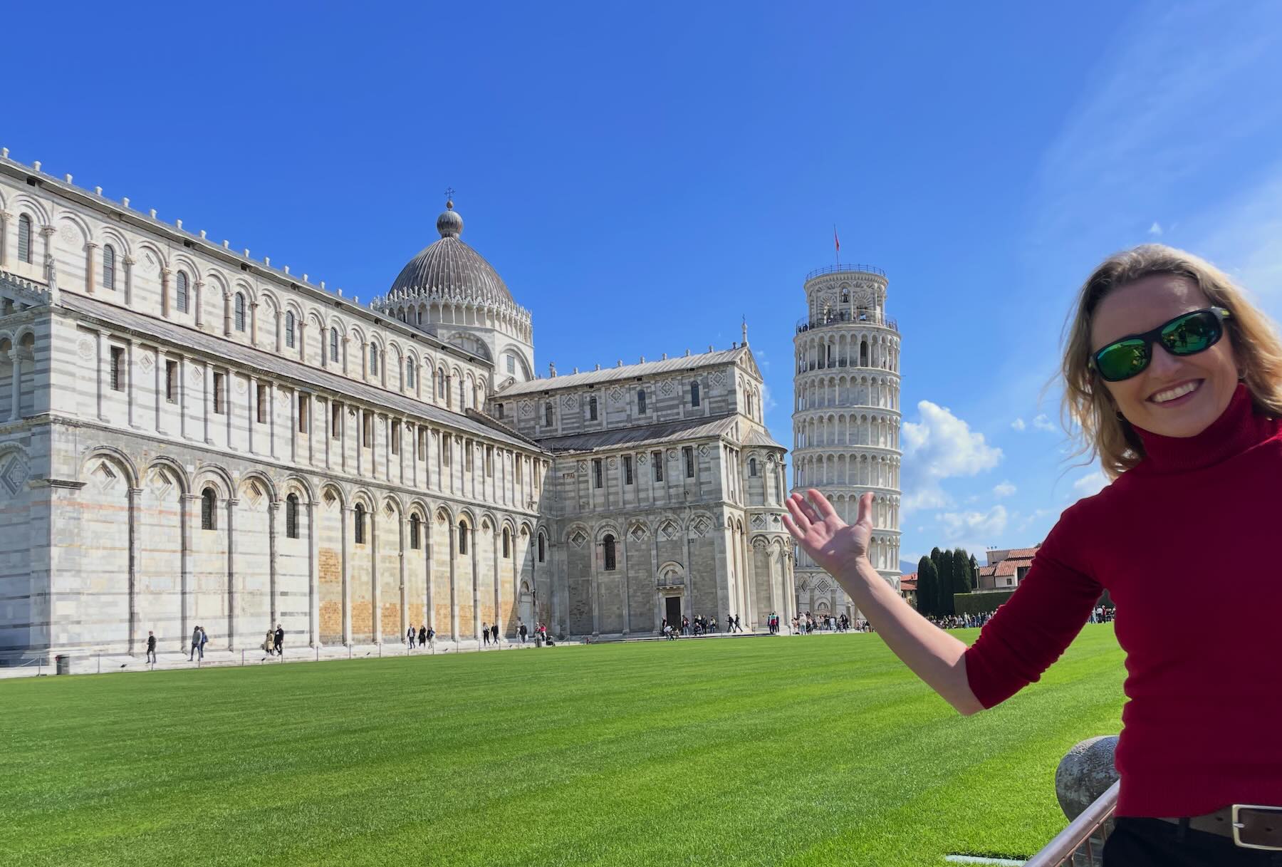 Toscana 1 A cidade de Pisa, com sua torre inclinada, é um dos cartões postais da Toscana. Aqui tirei uma foto bem normalzinha, mas o pessoal faz uma pose mais criativa que a outra; é até divertido assistir!